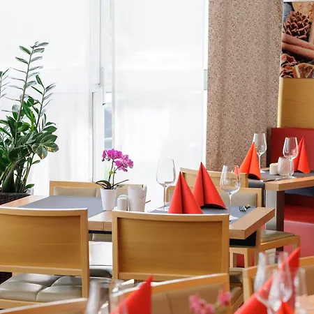 Hotel Muenchen-schwabing 2*
