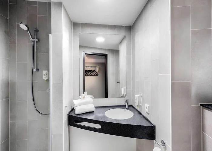 Muenchen-schwabing 3* Monachium