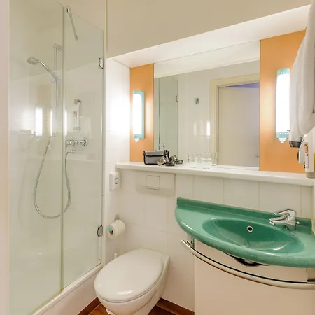 Muenchen-schwabing 3*