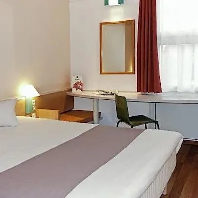 Muenchen-schwabing 2* Munich