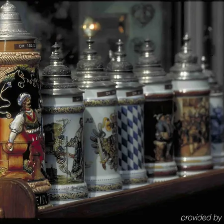 Muenchen-schwabing 2* מינכן