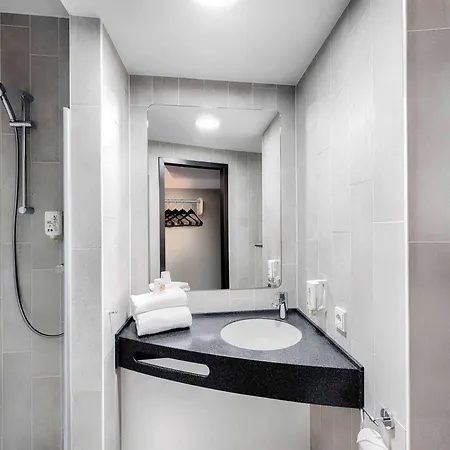 Muenchen-schwabing 3* München